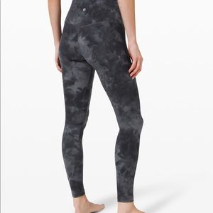 Lululemon super high rise Align 28in* diamond dye